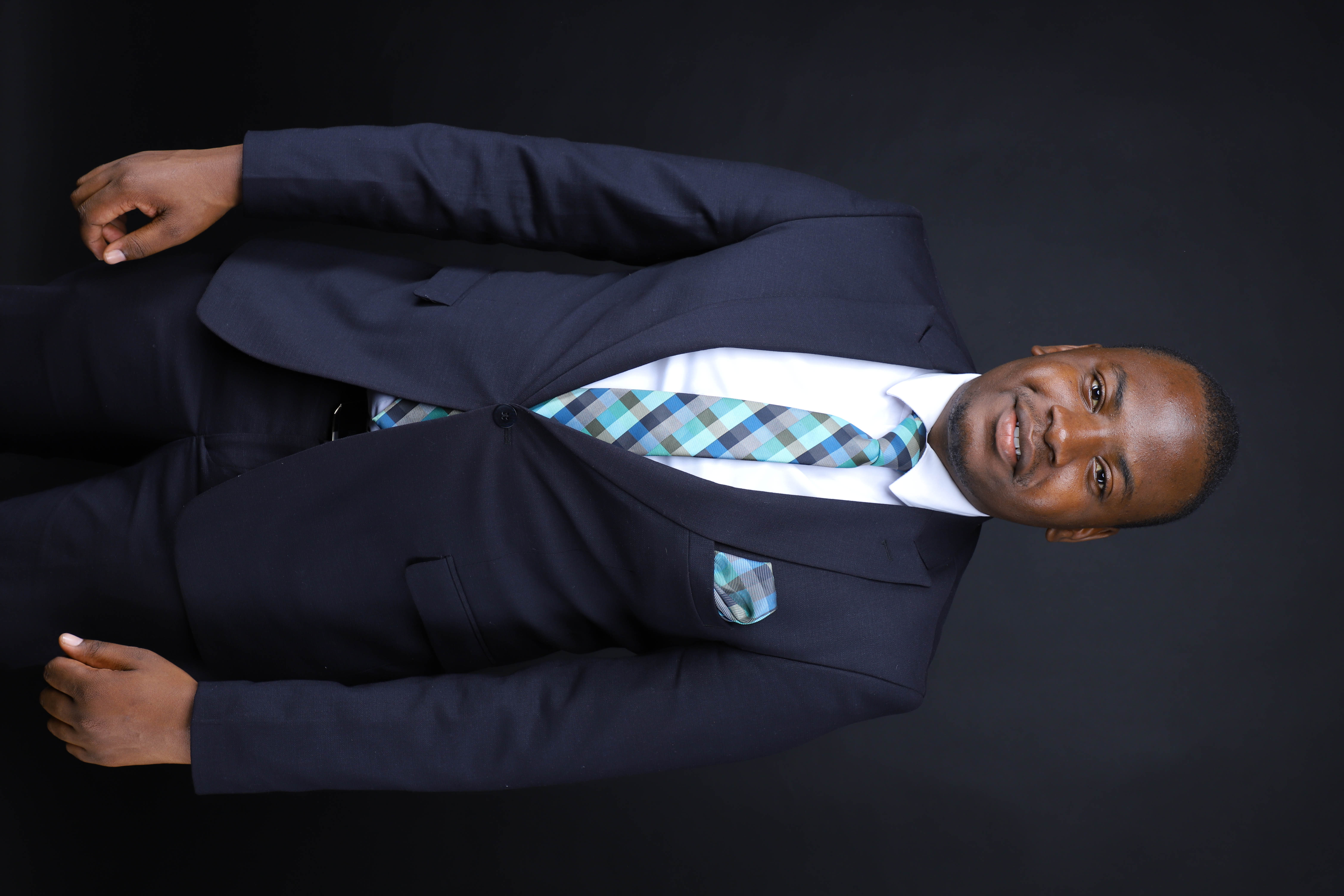 Leone Chirodza - Graphic Designer